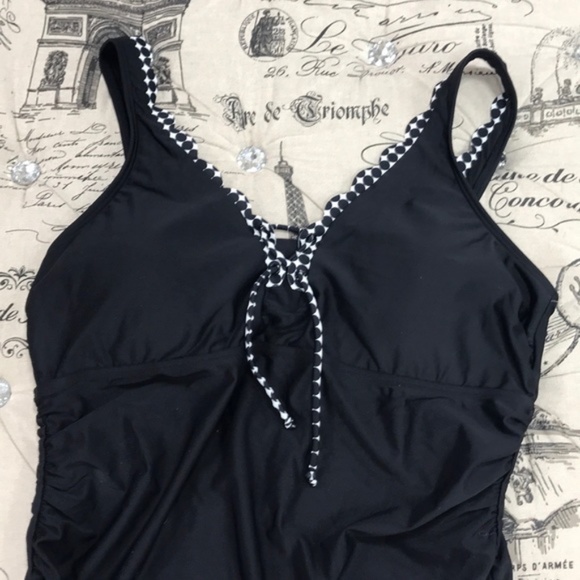 Kimi & Kai Greta Maternity Swimsuit - Picture 4 of 6